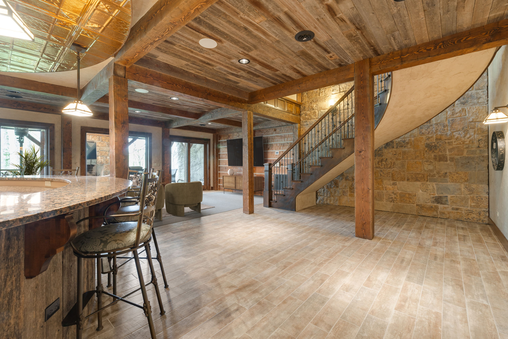 main property photo 36