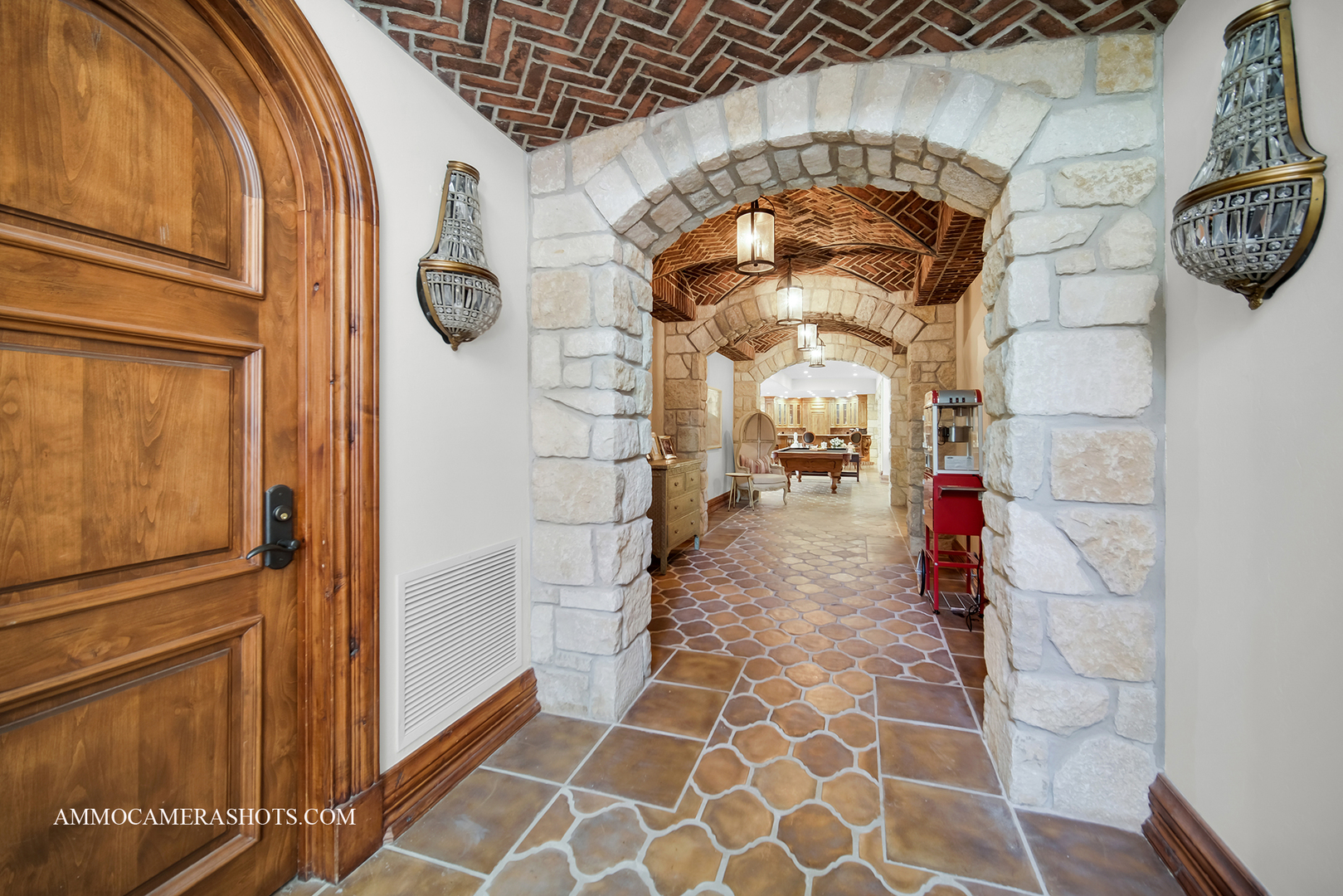 main property photo 45