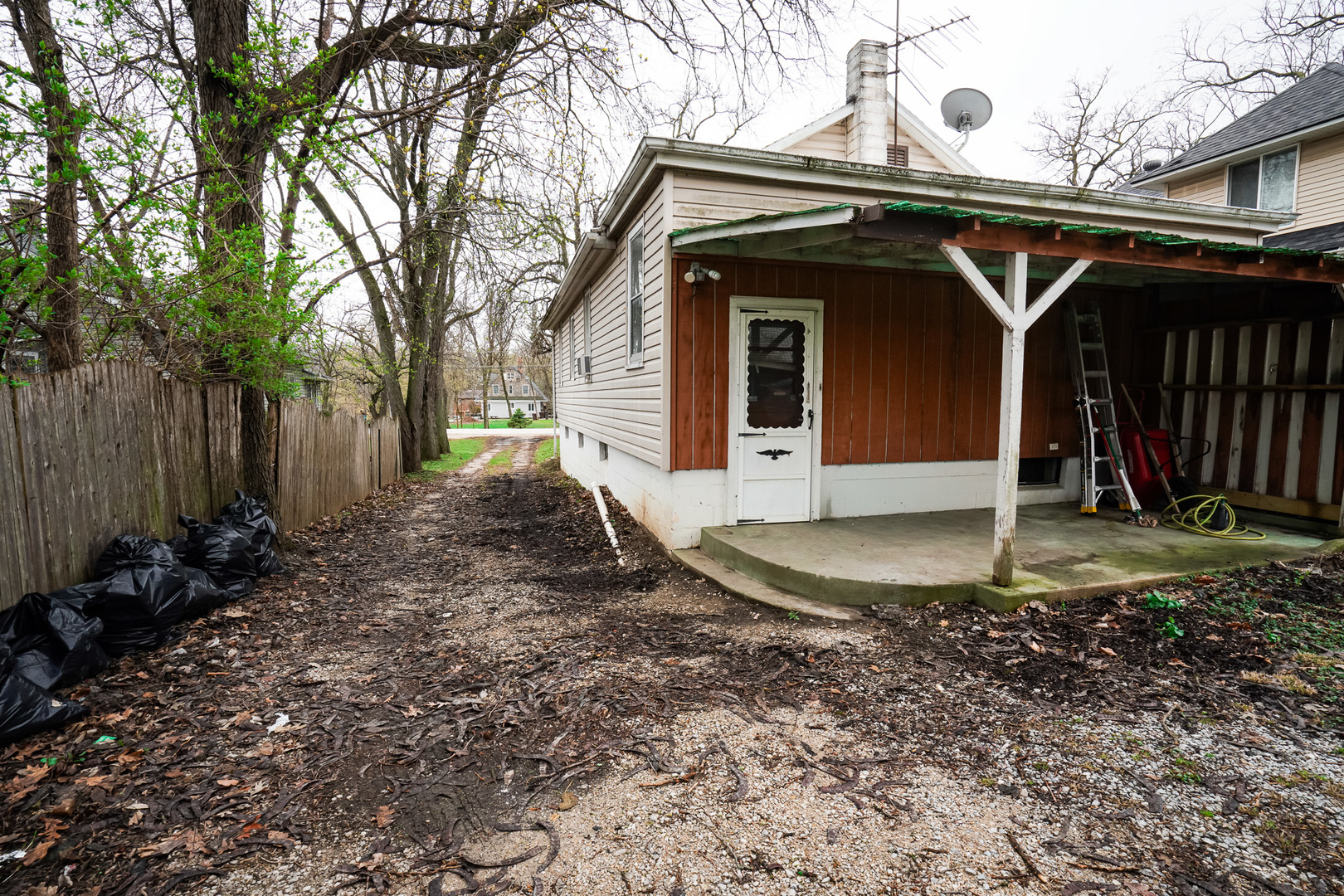 main property photo 27