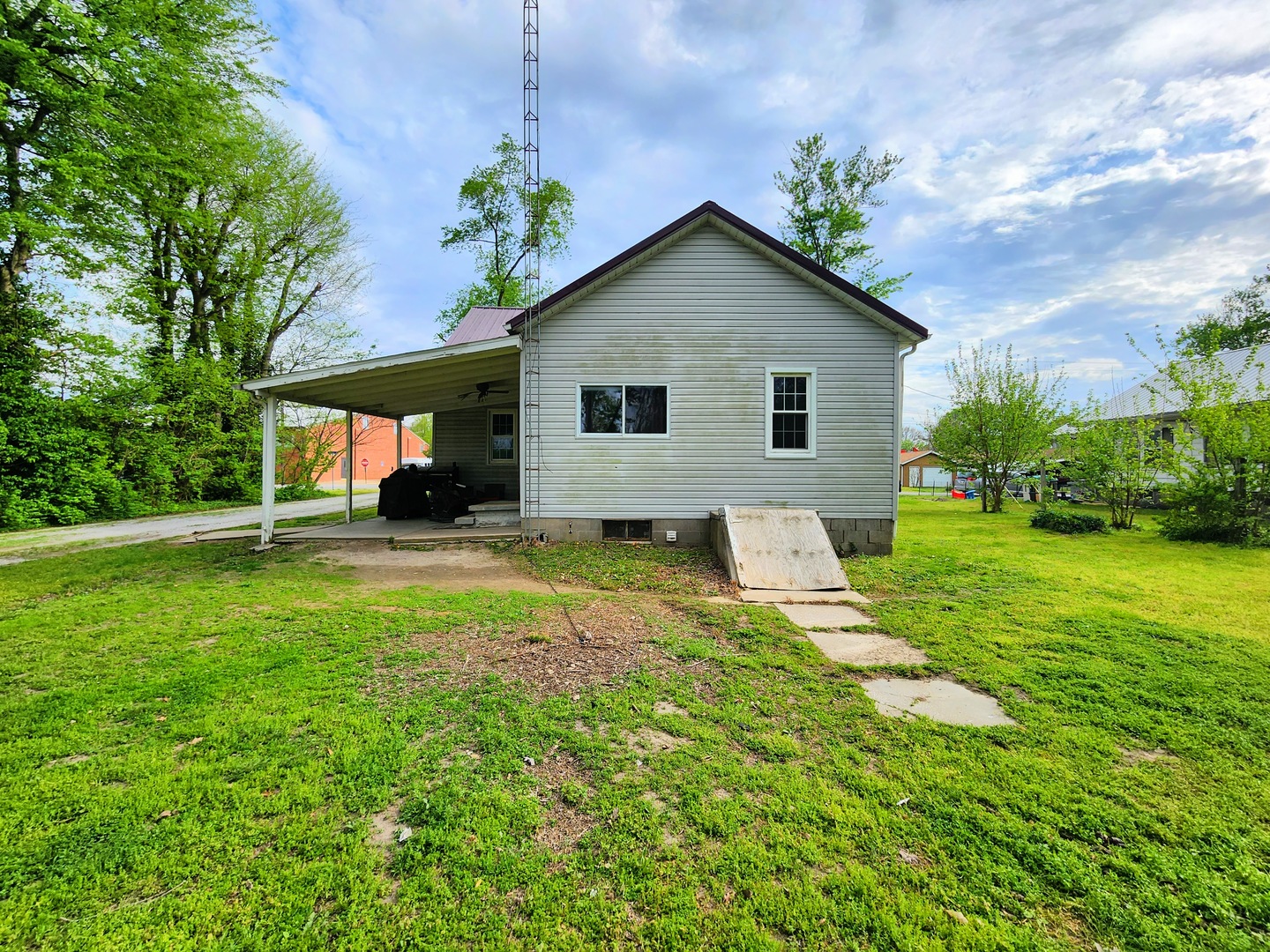main property photo 30