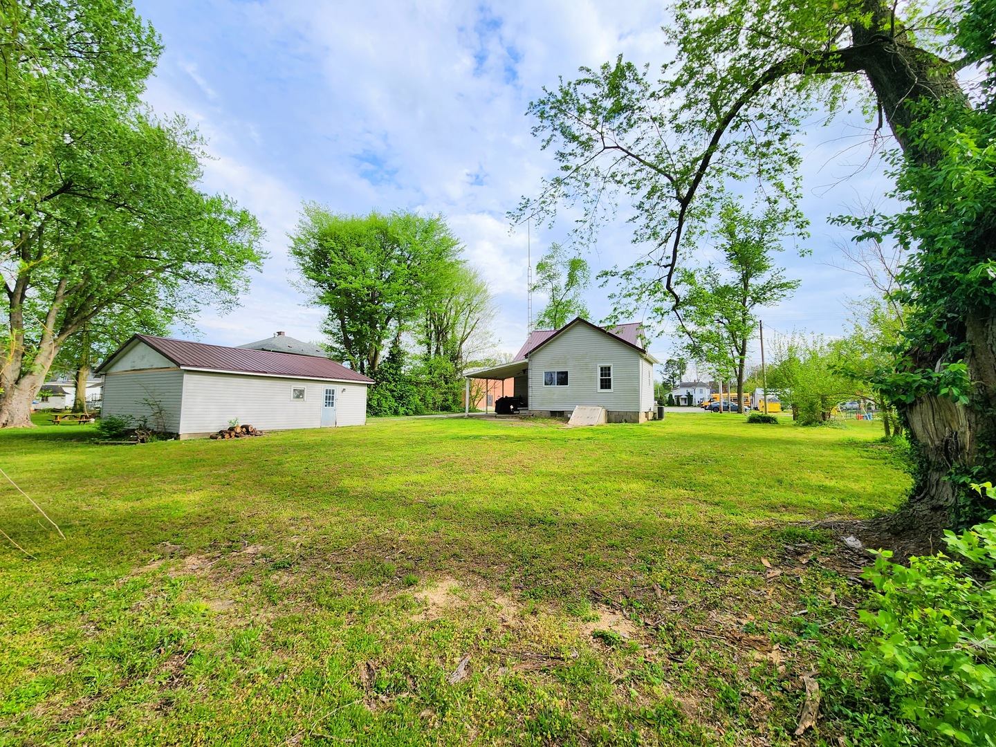 main property photo 33