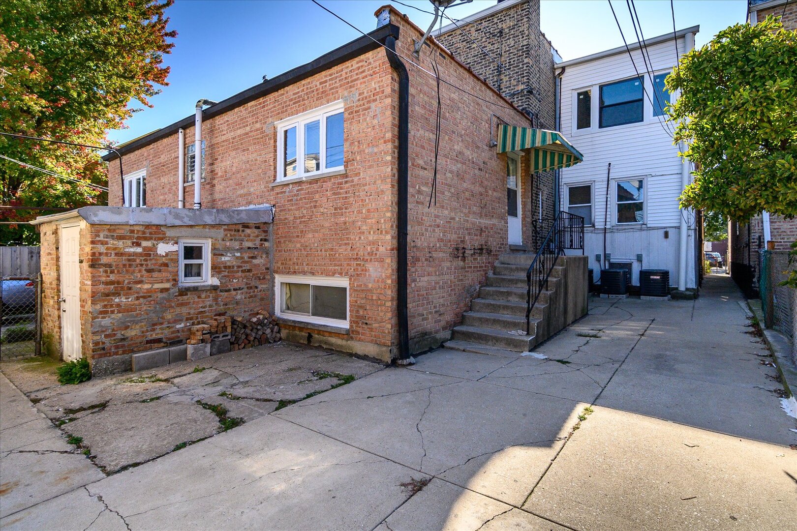 main property photo 18