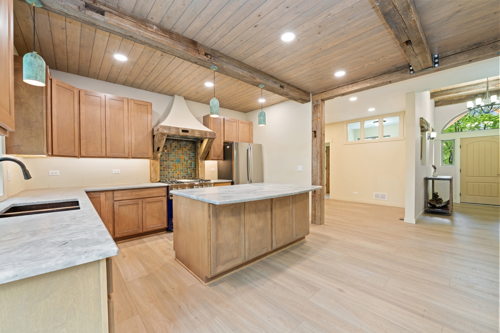 main property photo 7