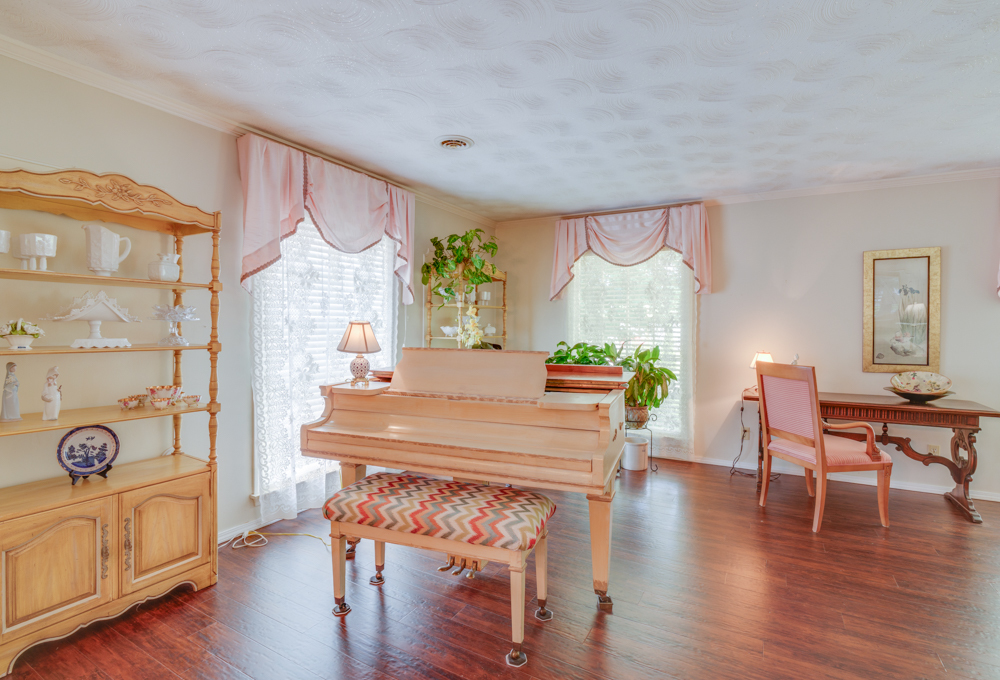 main property photo 12