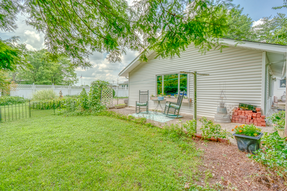 main property photo 76