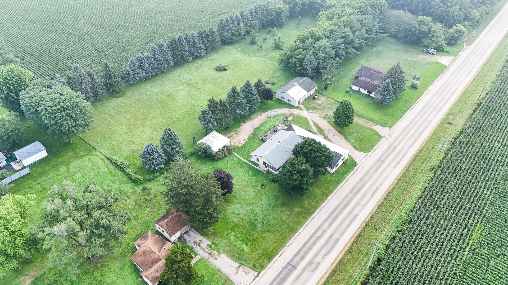 main property photo 14