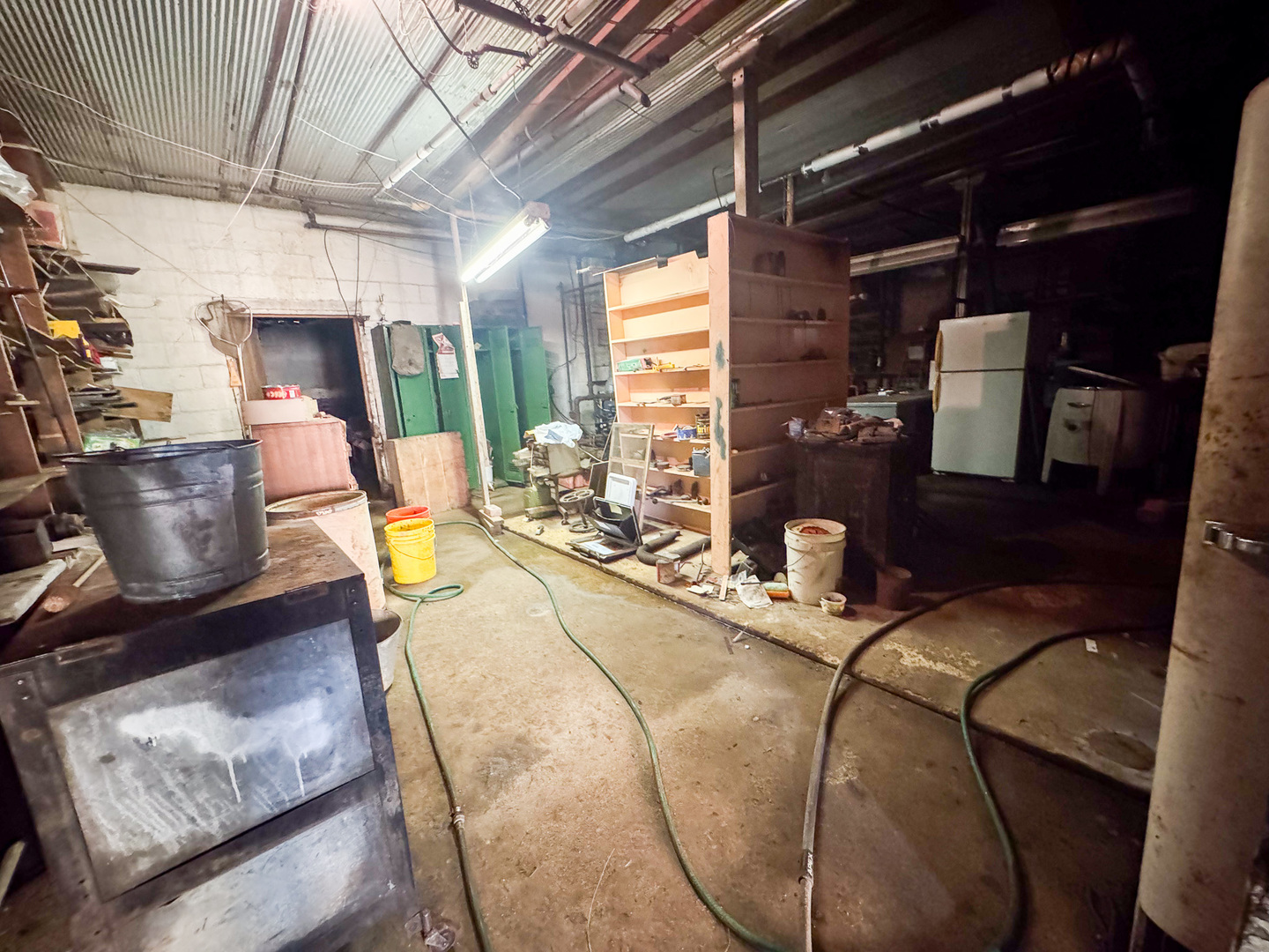 main property photo 32