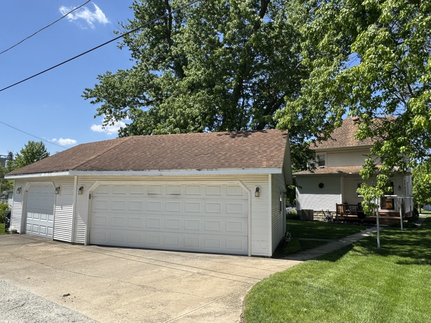 main property photo 33