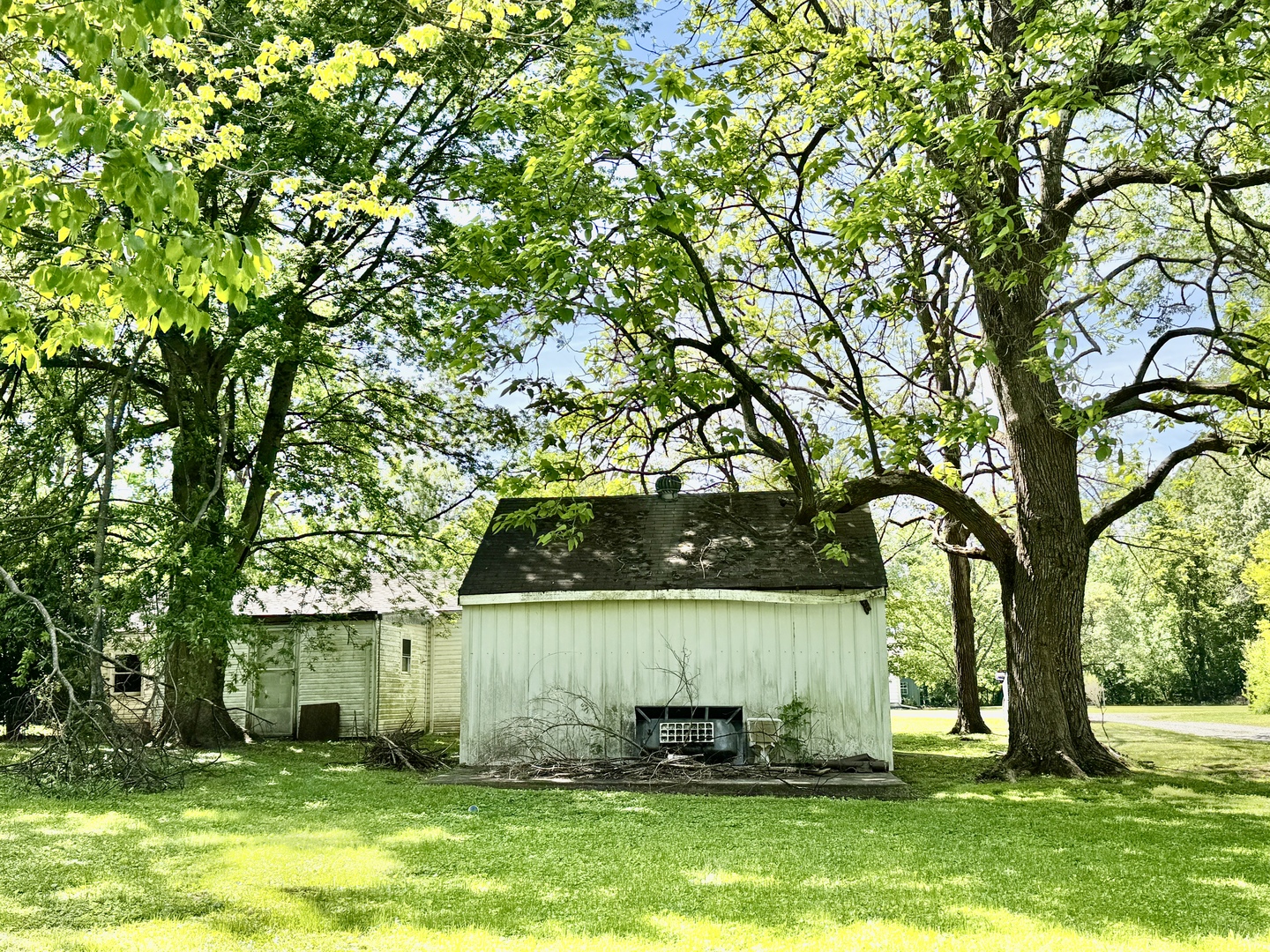 main property photo 32