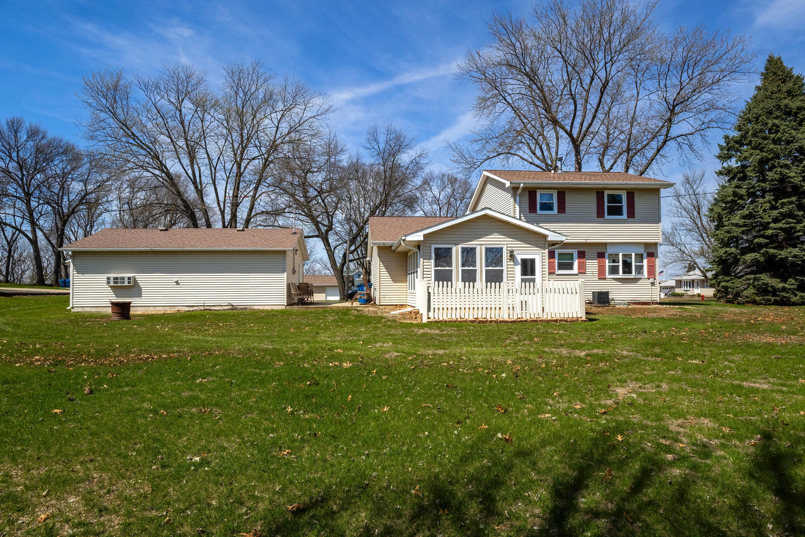 main property photo 2