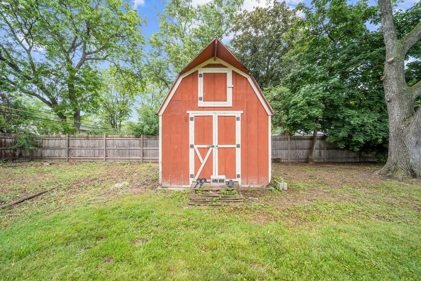 main property photo 34