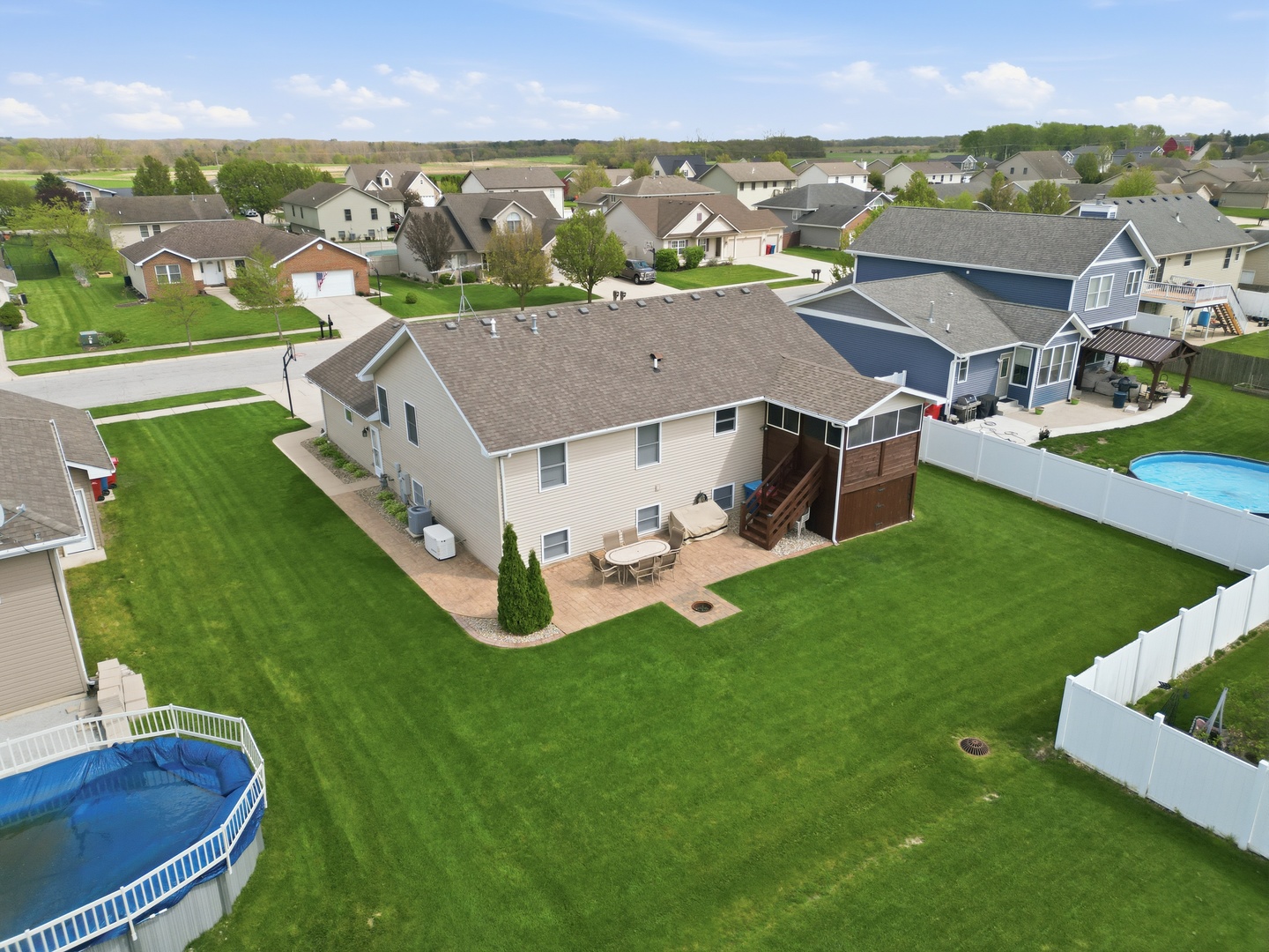main property photo 29