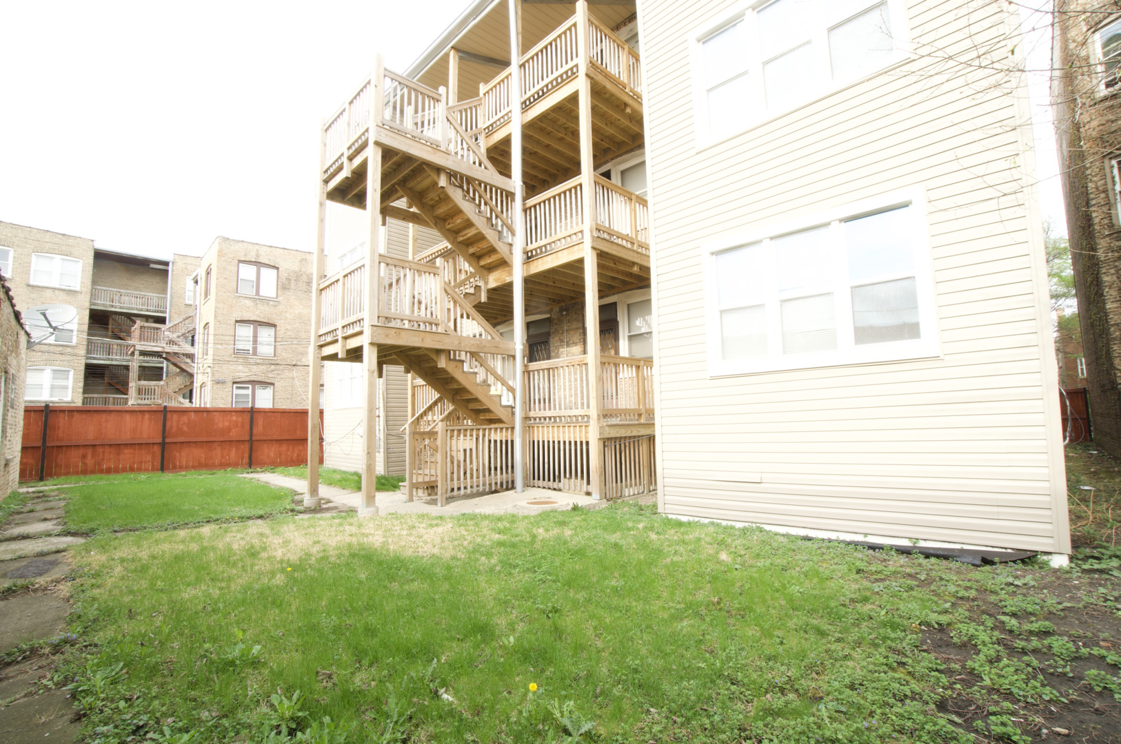 main property photo 14
