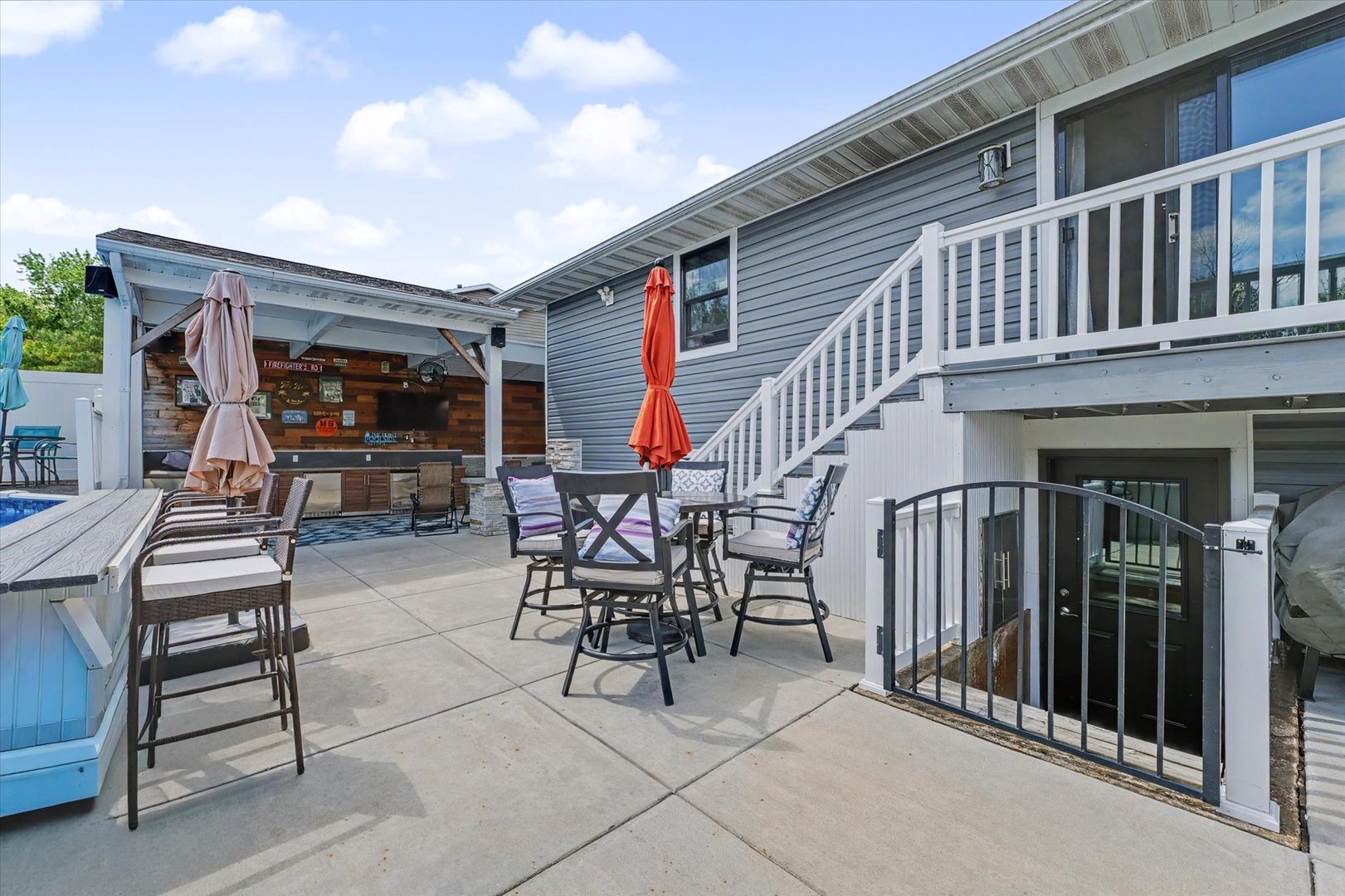 main property photo 33