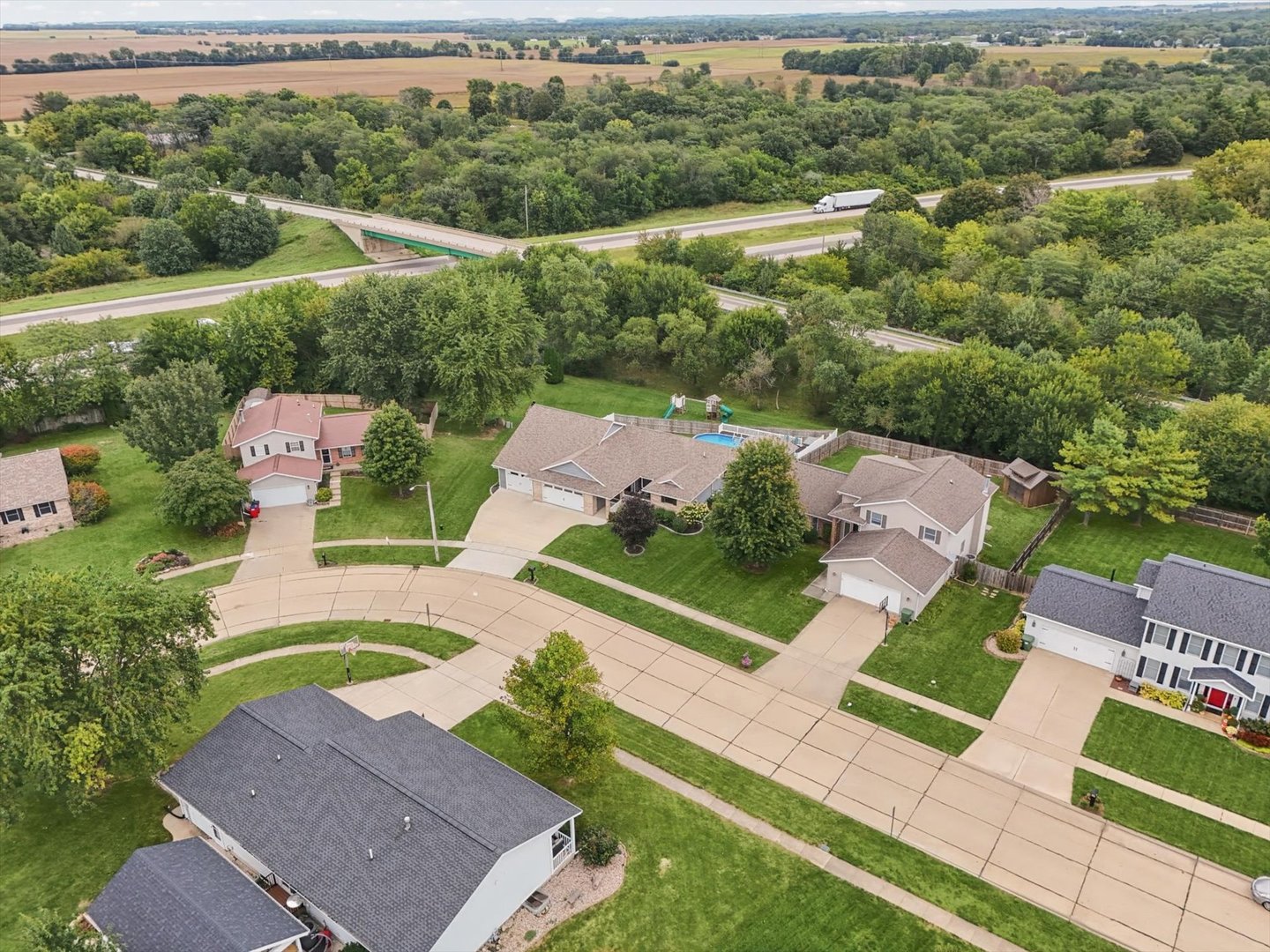 main property photo 44