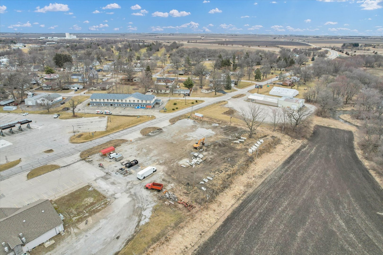 main property photo 16