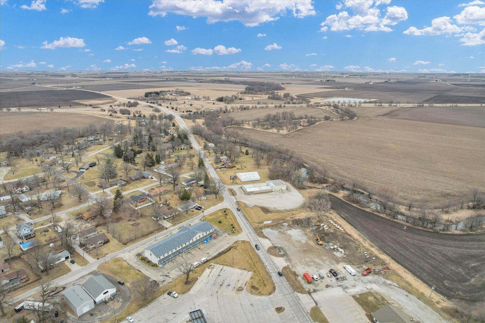 main property photo 19