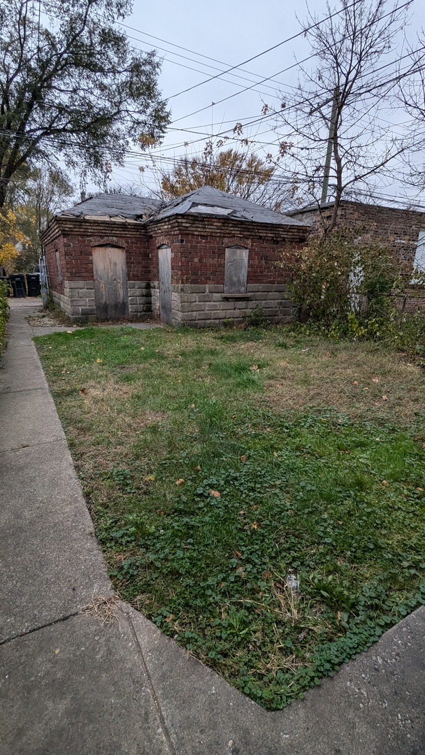 main property photo 30