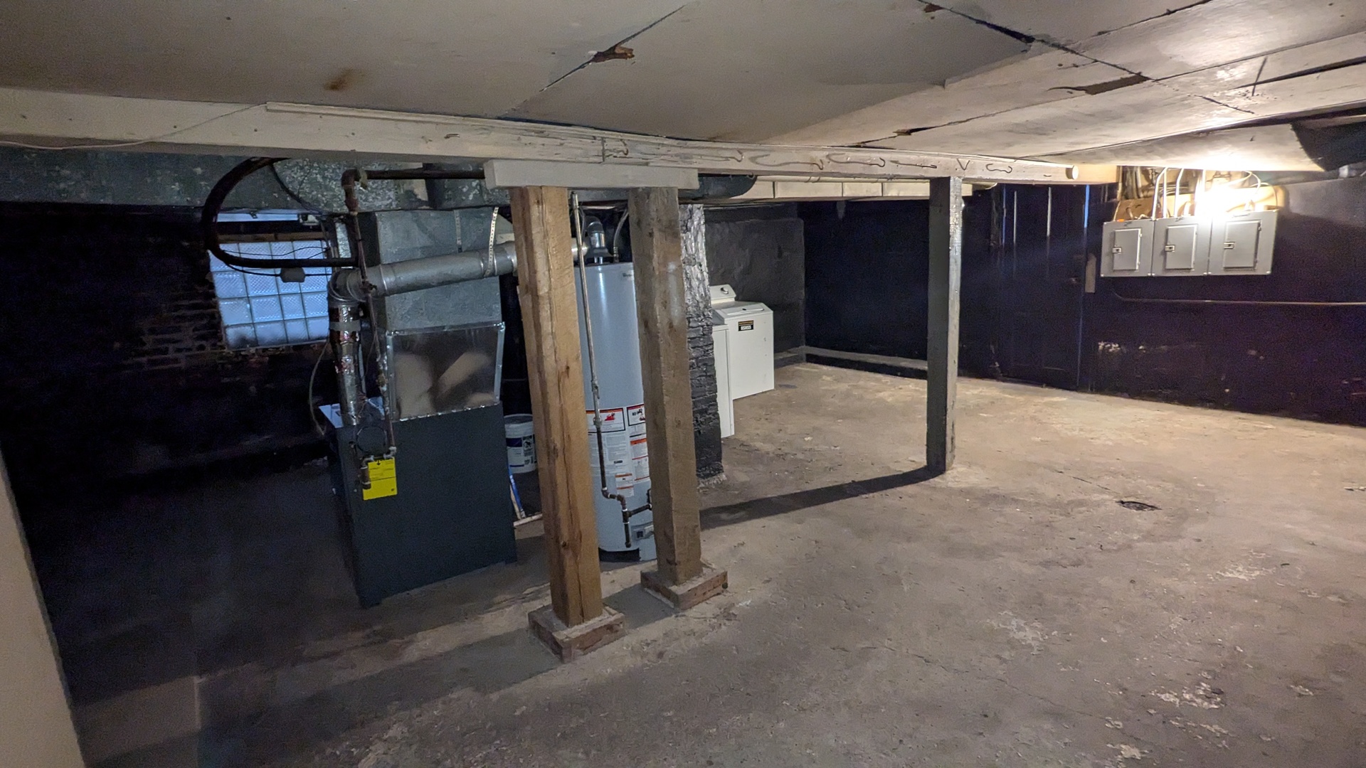 main property photo 31