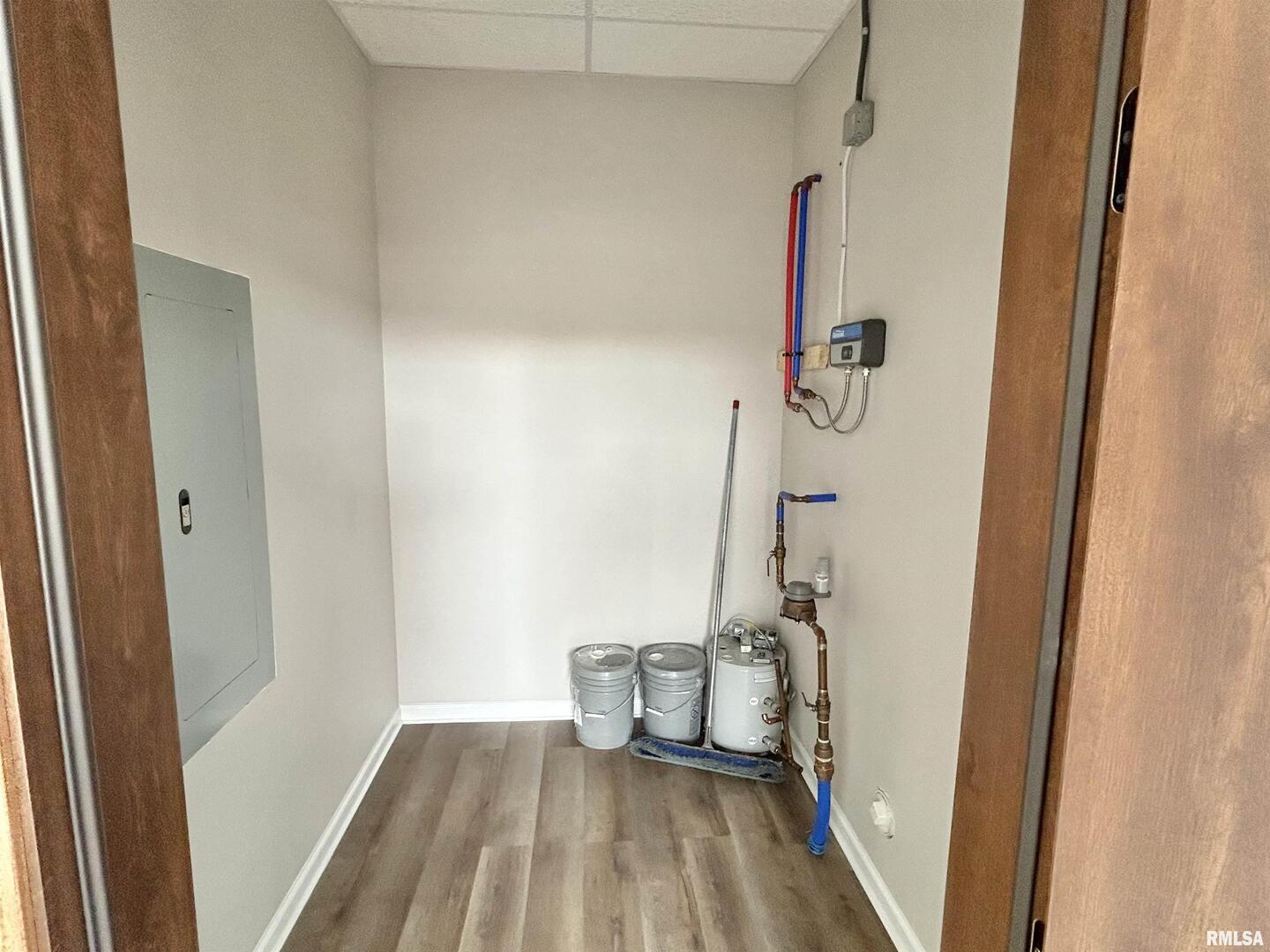 main property photo 9