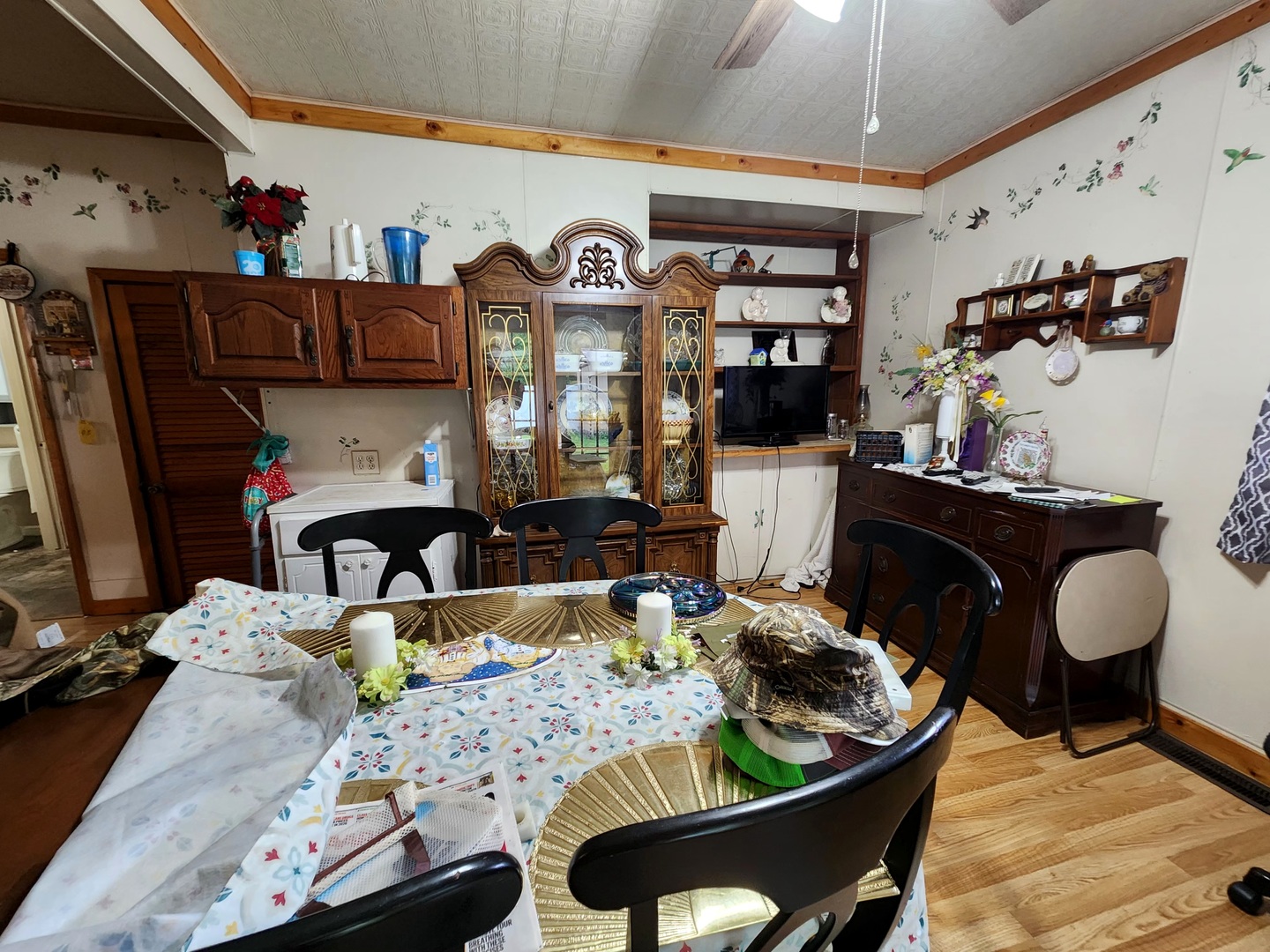 main property photo 11