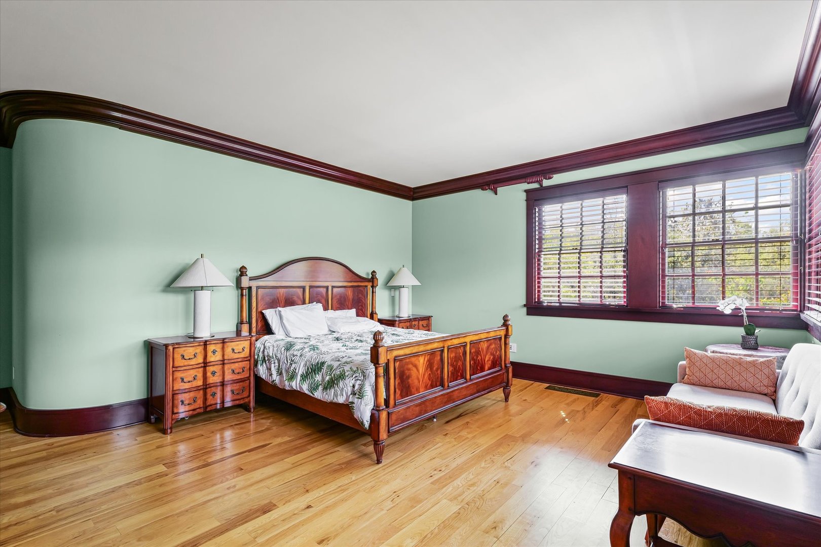 main property photo 89