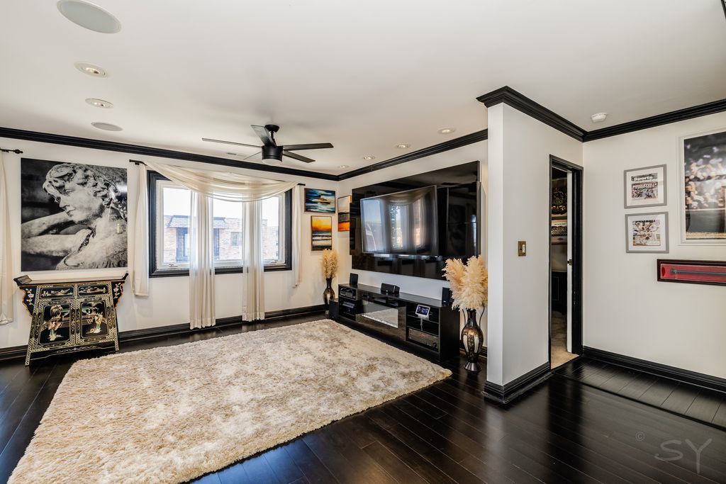 property viewer photo 2