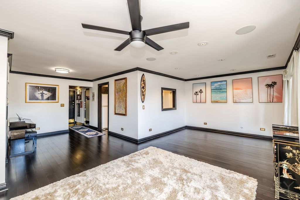 property viewer photo 5