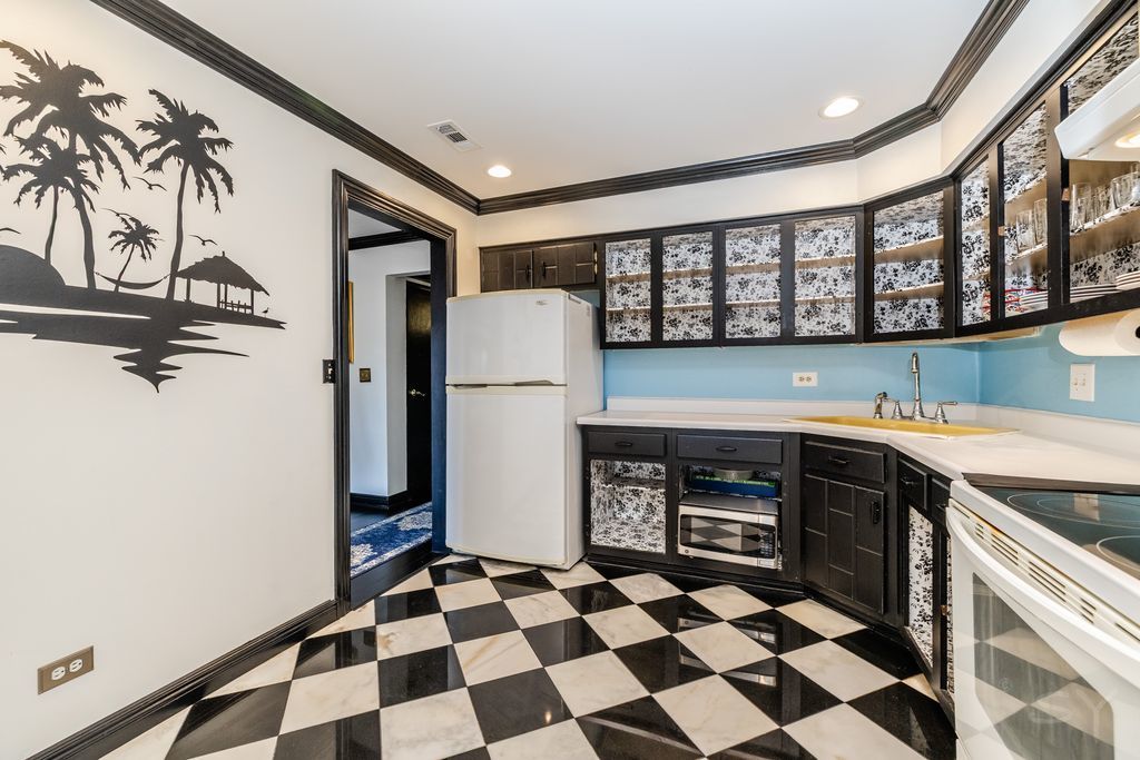 property viewer photo 8