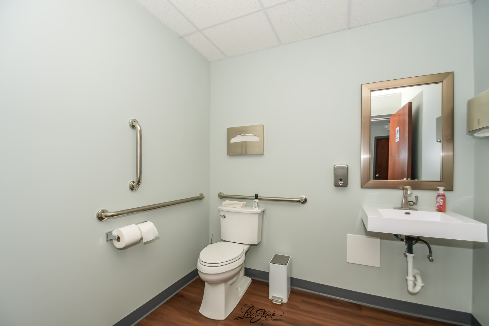 main property photo 12
