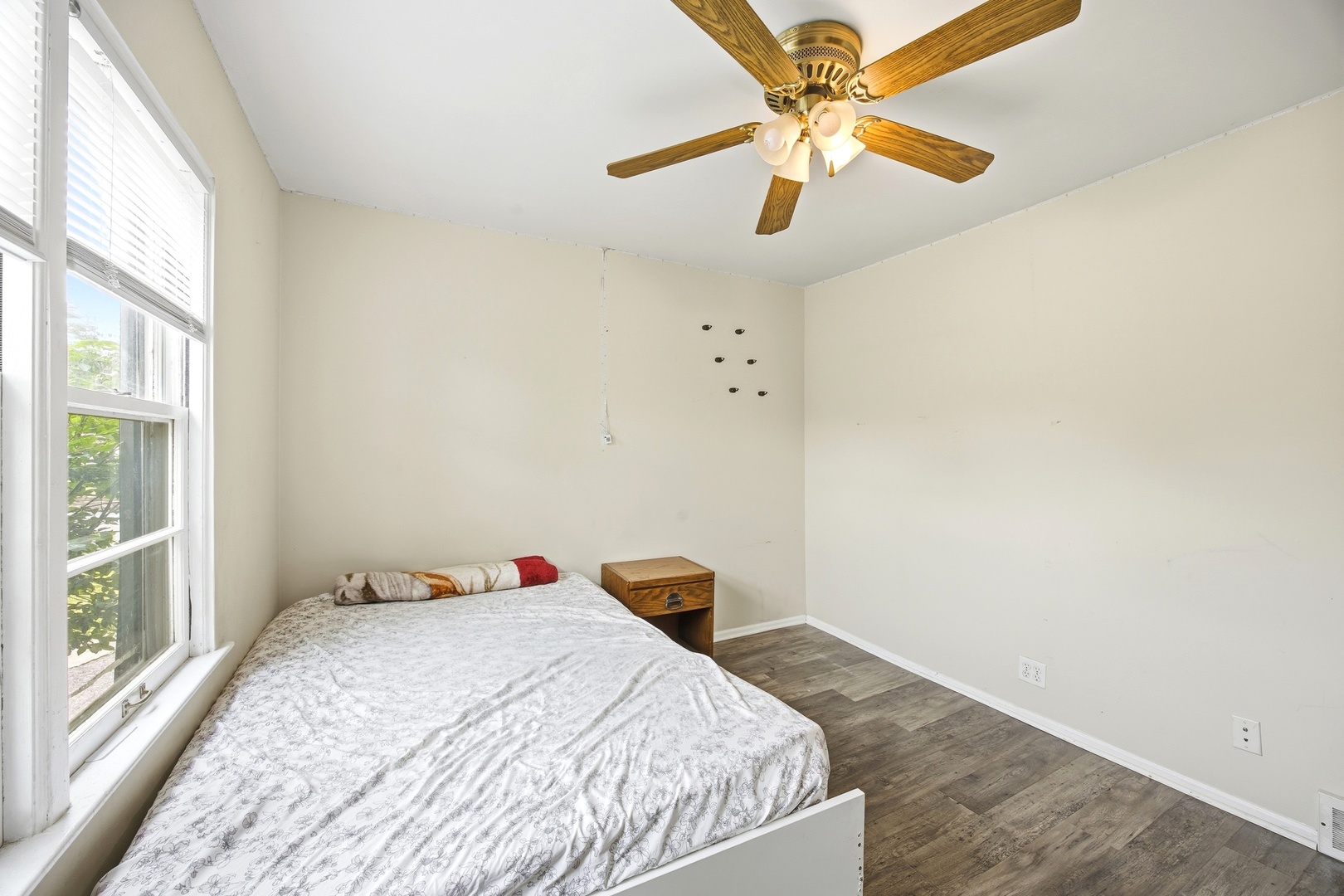 property viewer photo 10