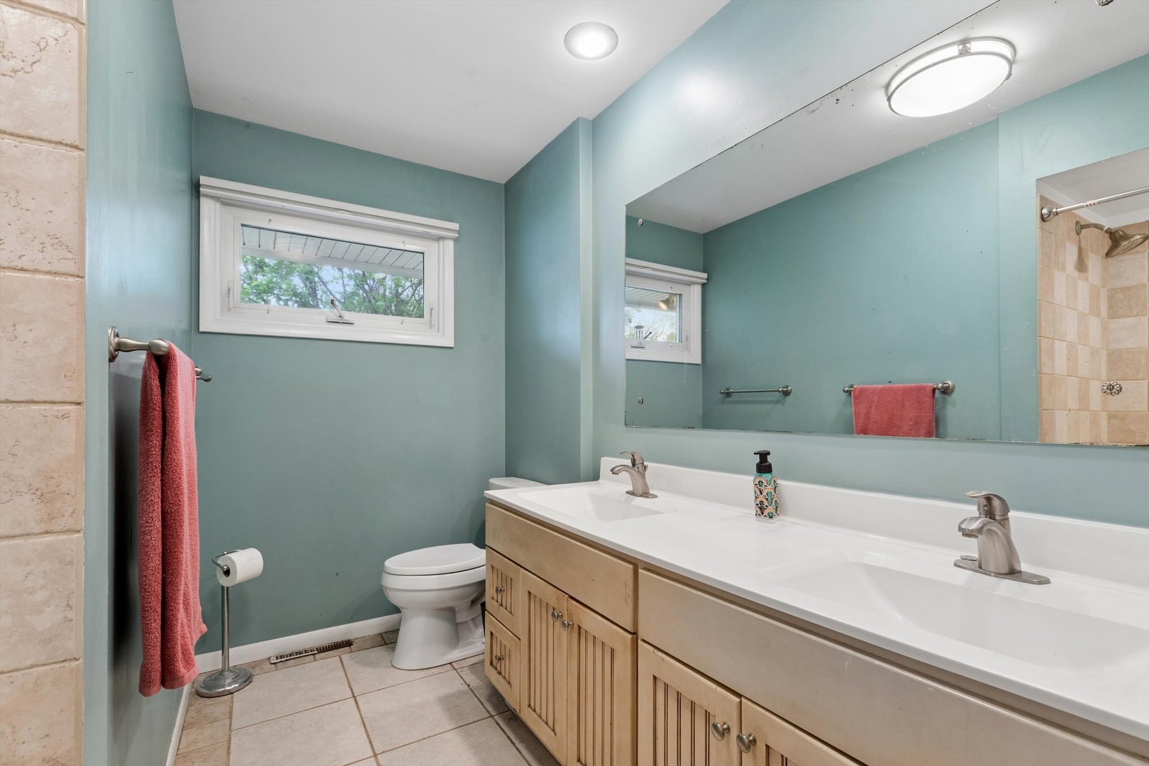 main property photo 11