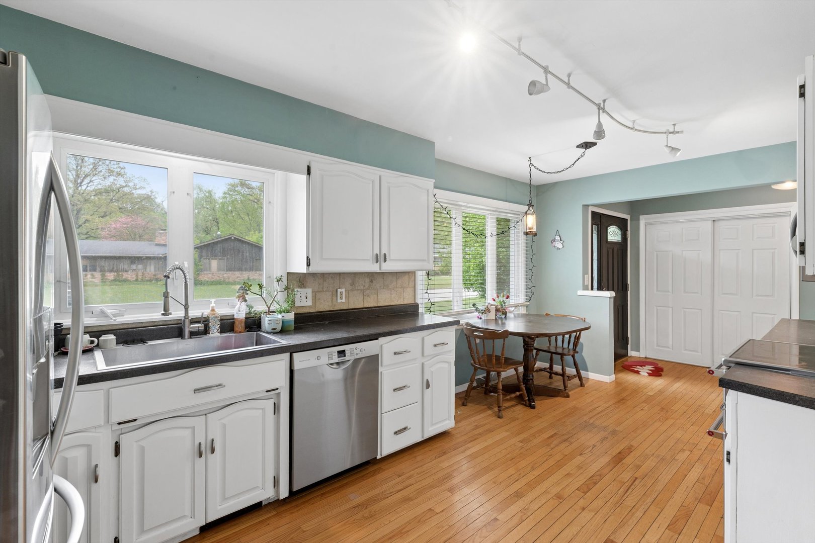 main property photo 3