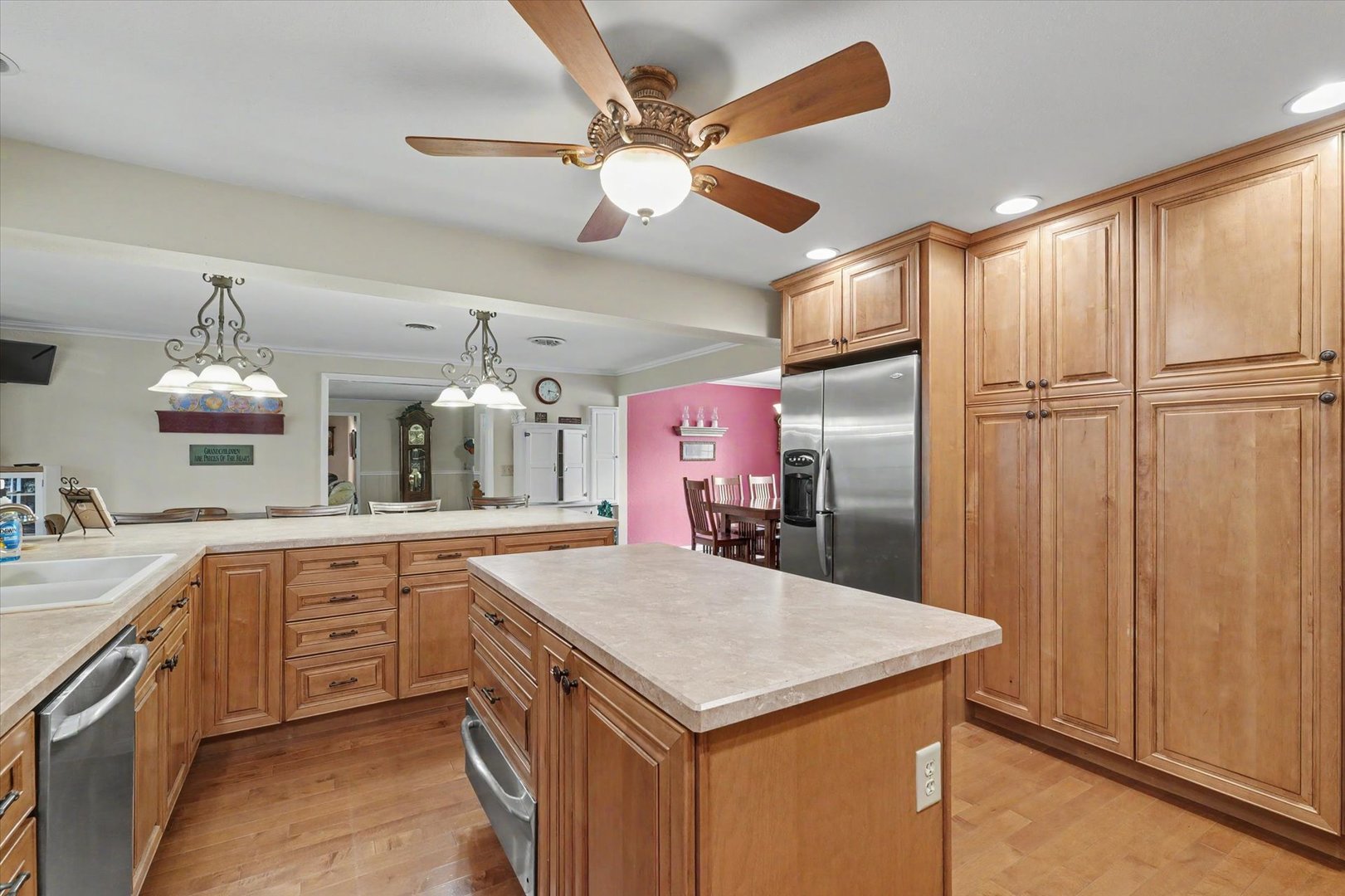 main property photo 16