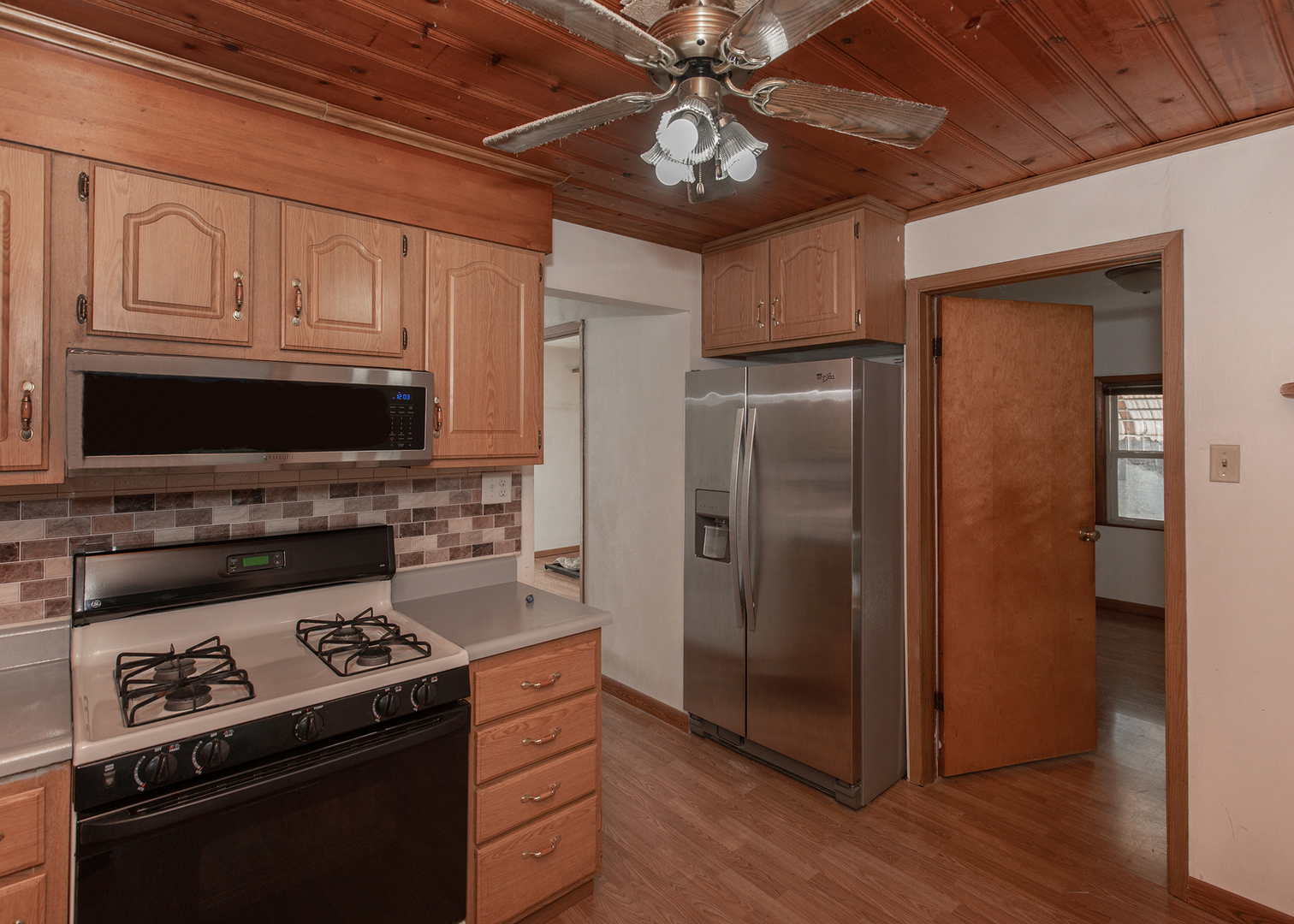 main property photo 8