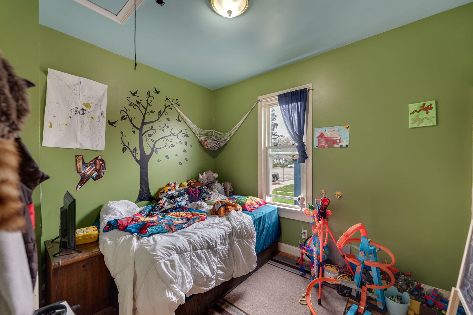 main property photo 13
