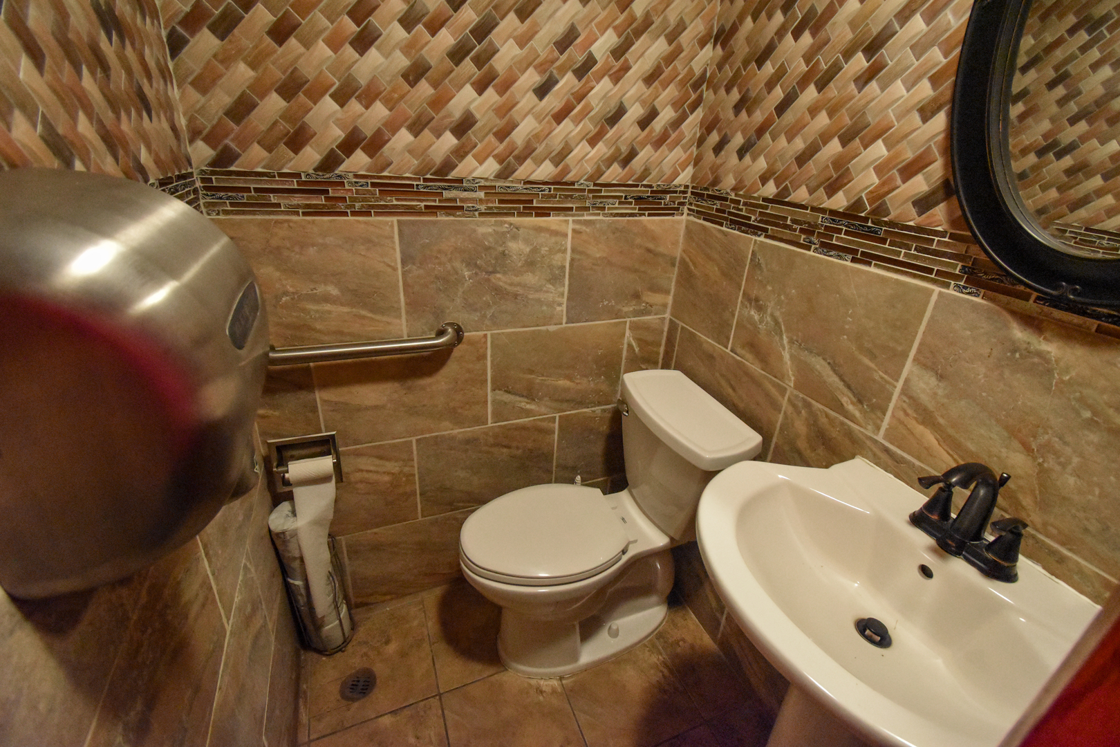 main property photo 24