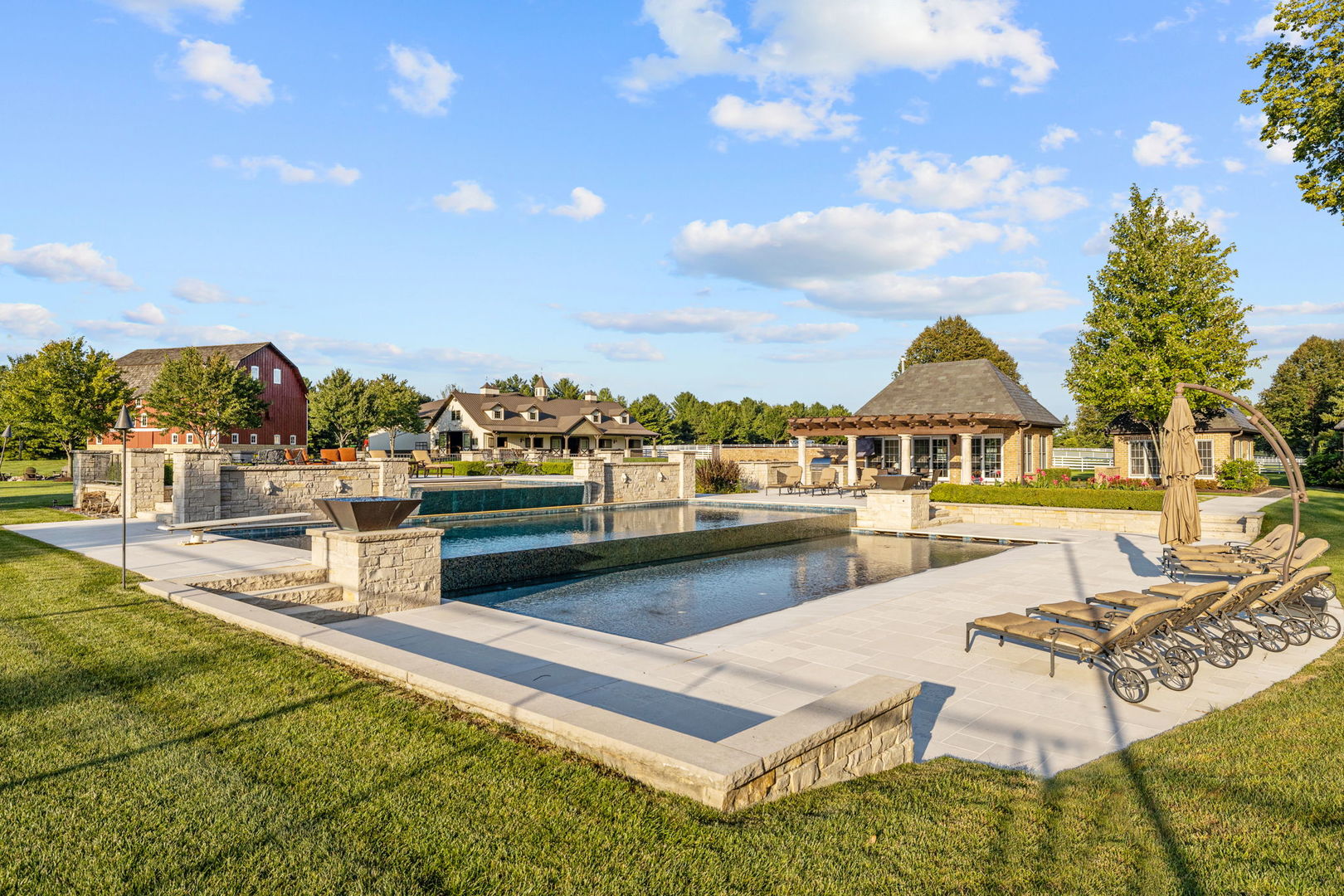 main property photo 70