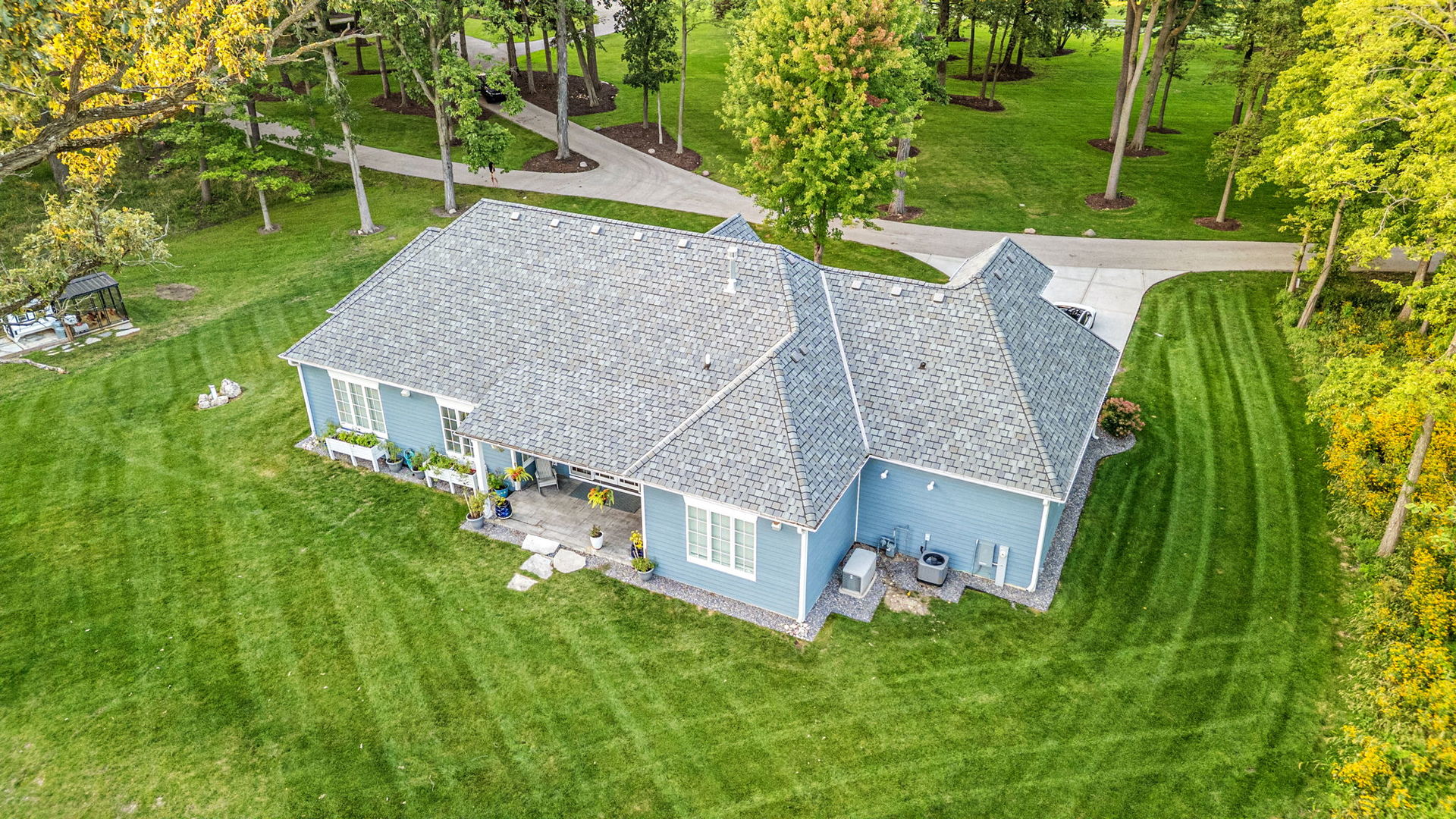 main property photo 90