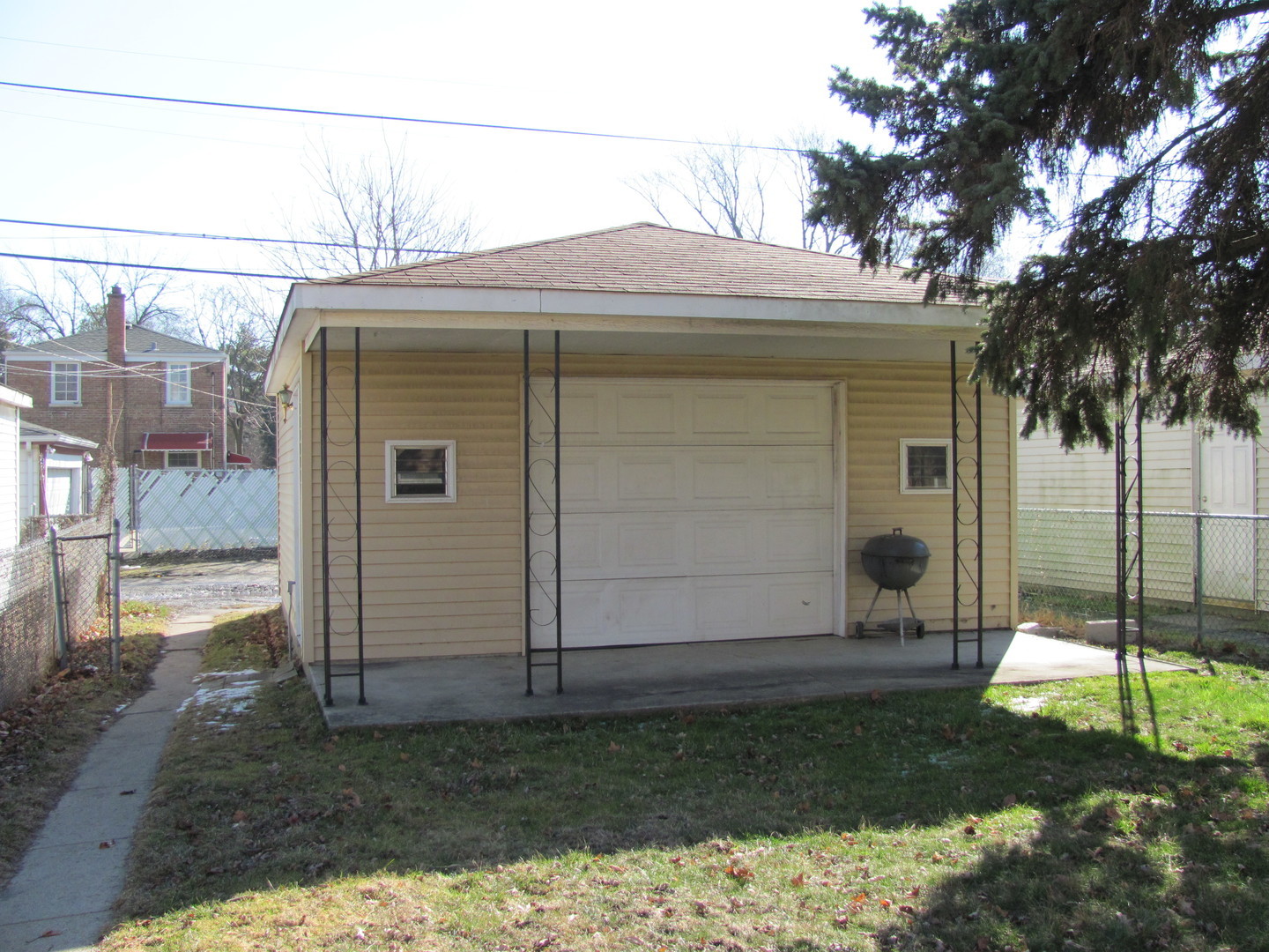 main property photo 14