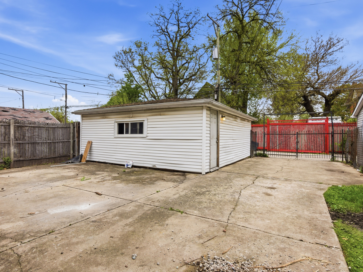 main property photo 14