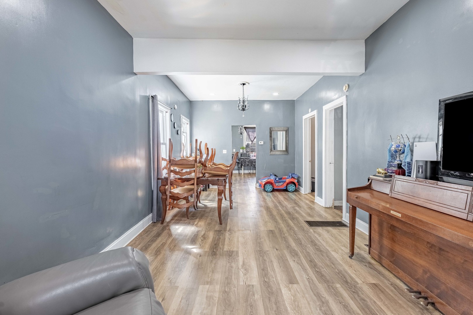 main property photo 3