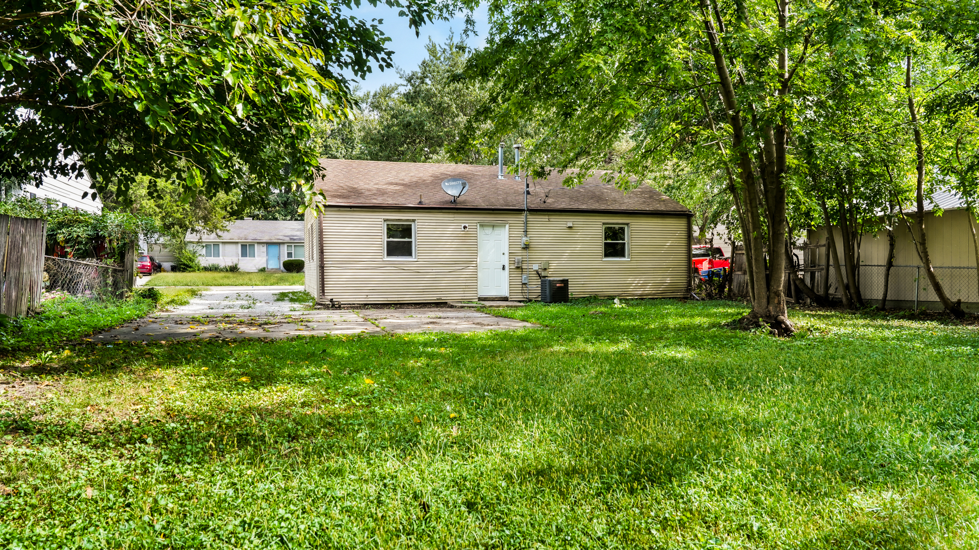 main property photo 21
