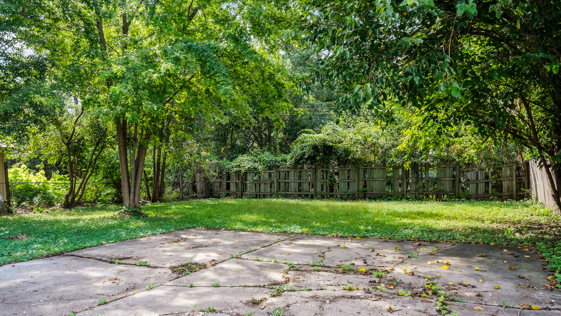 main property photo 23