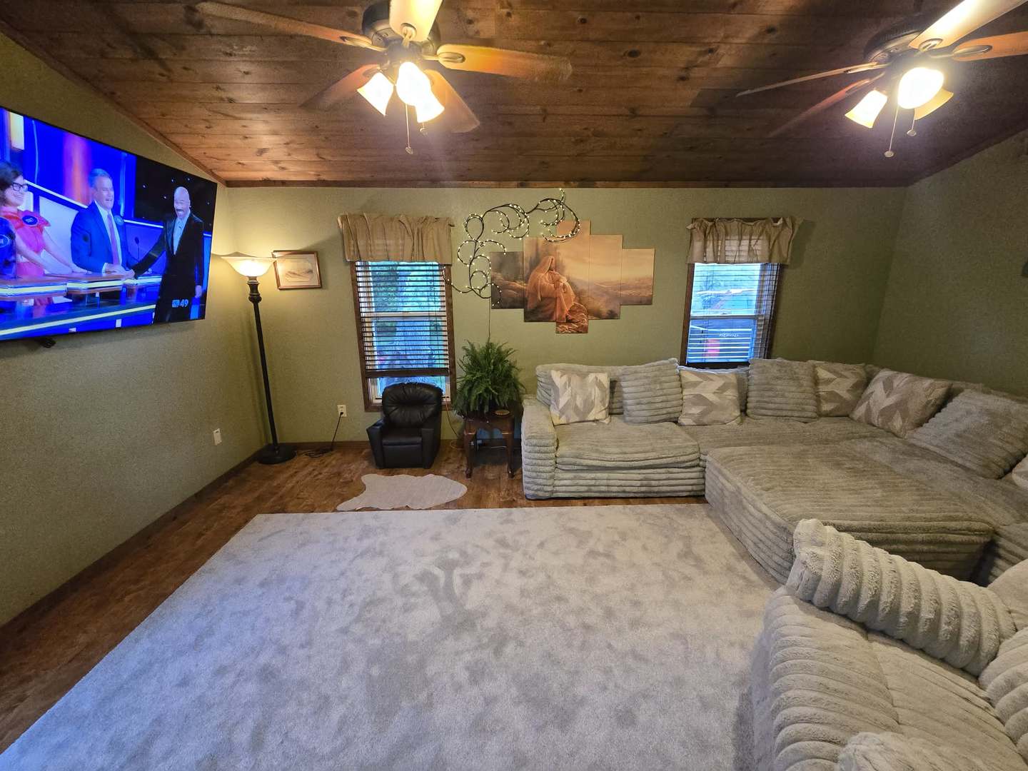 main property photo 17