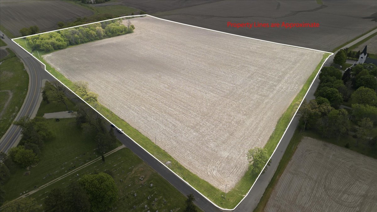 main property photo 17