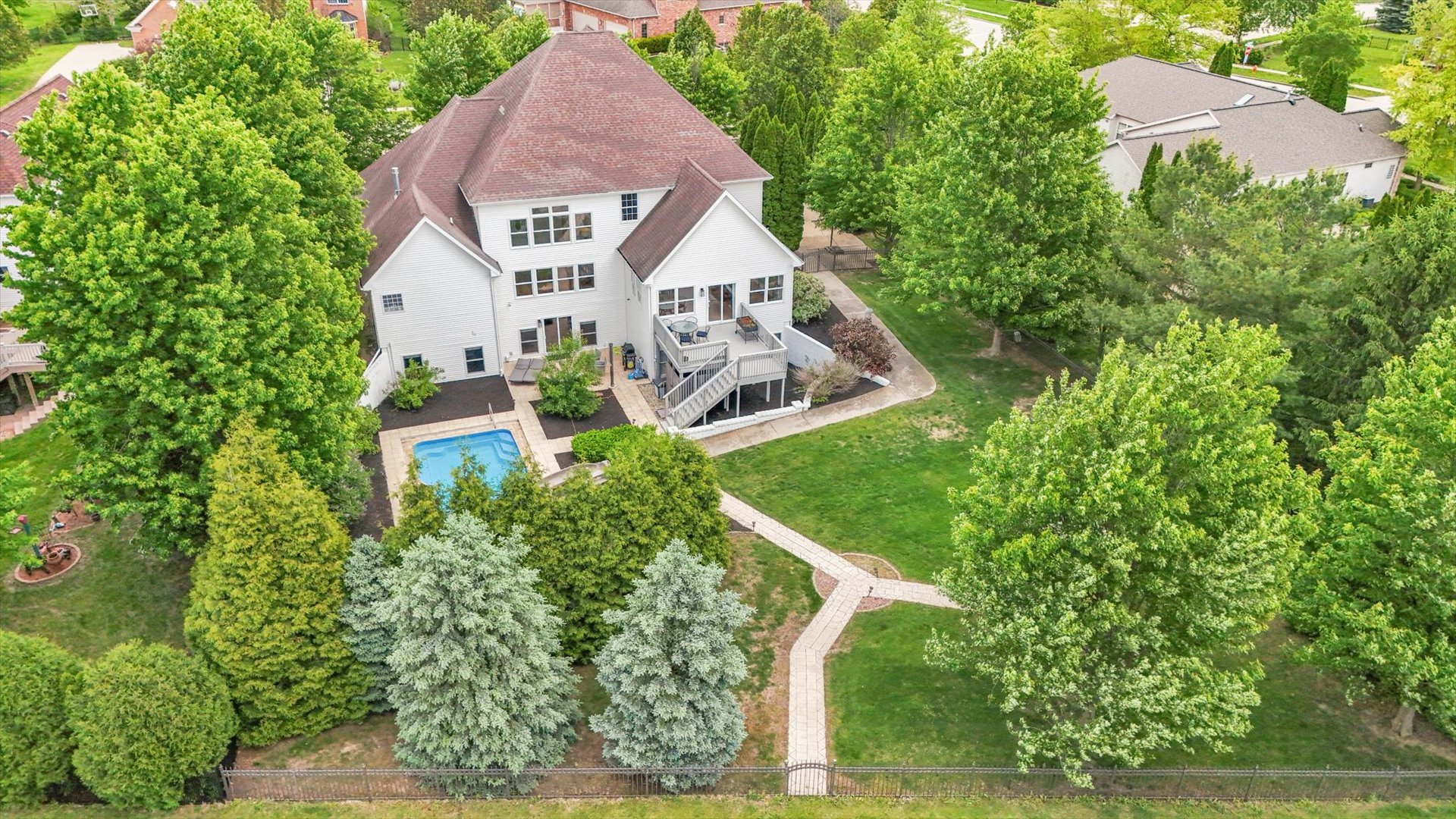 main property photo 81