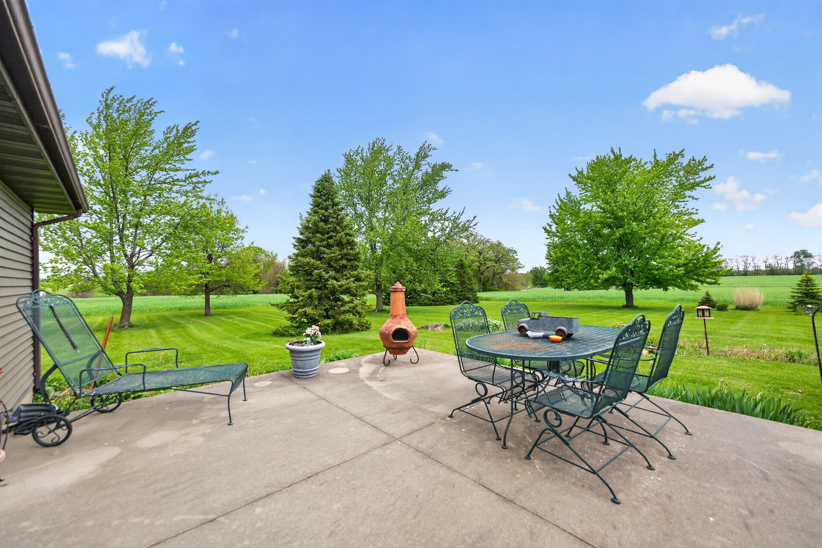 main property photo 34