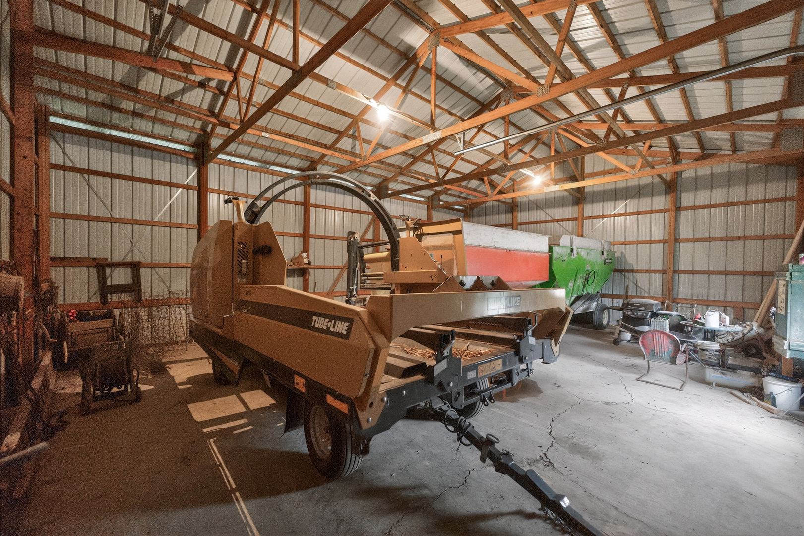 main property photo 41