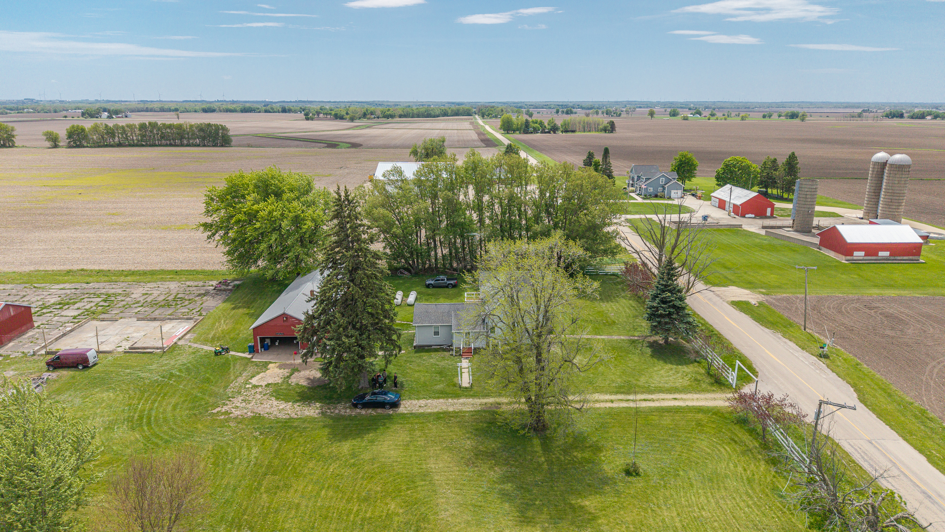 main property photo 33